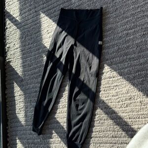 Vuori Women's Black Leggings